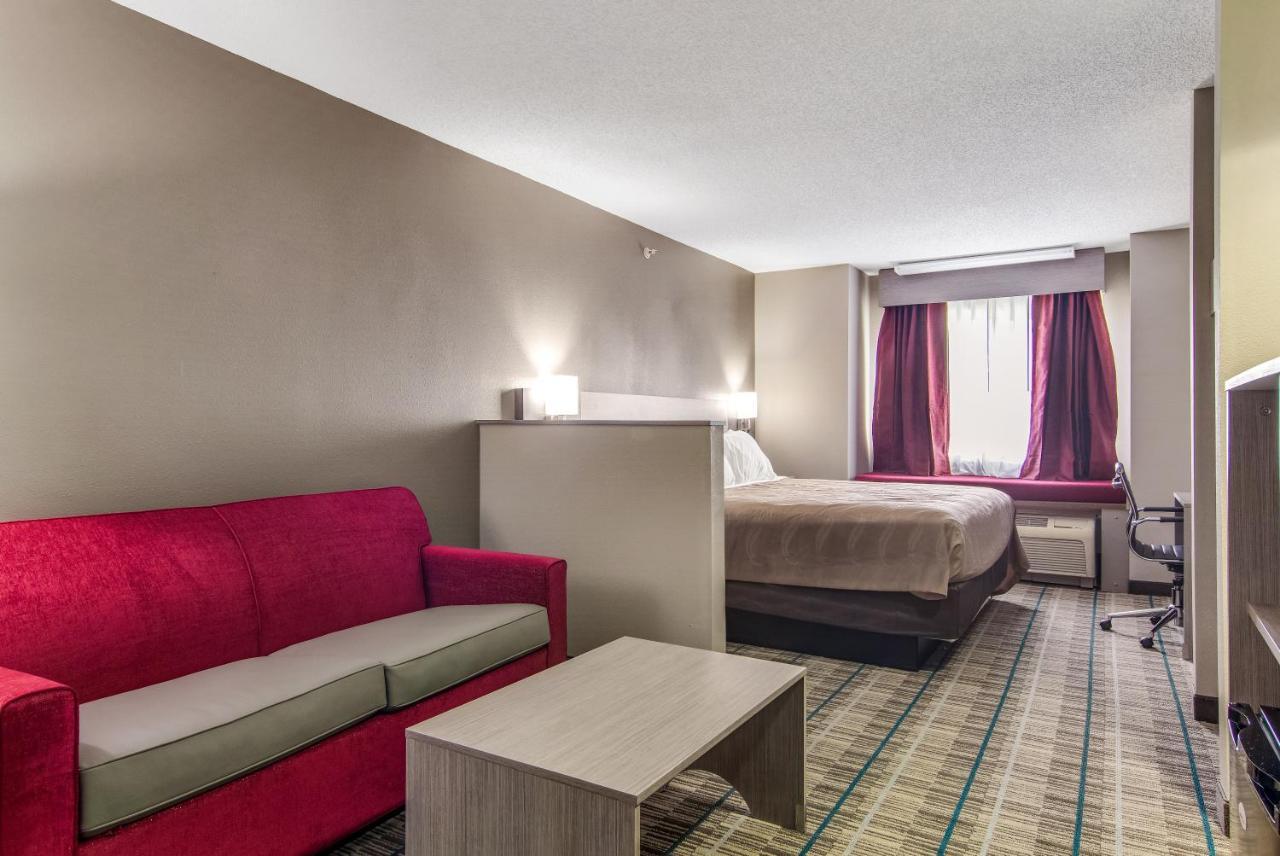 Quality & Grove City-outlet Mall Hotel