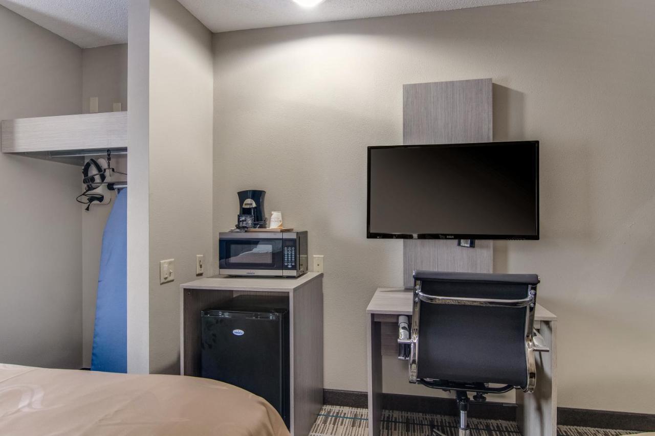 Hotel Quality & Grove City-outlet Mall