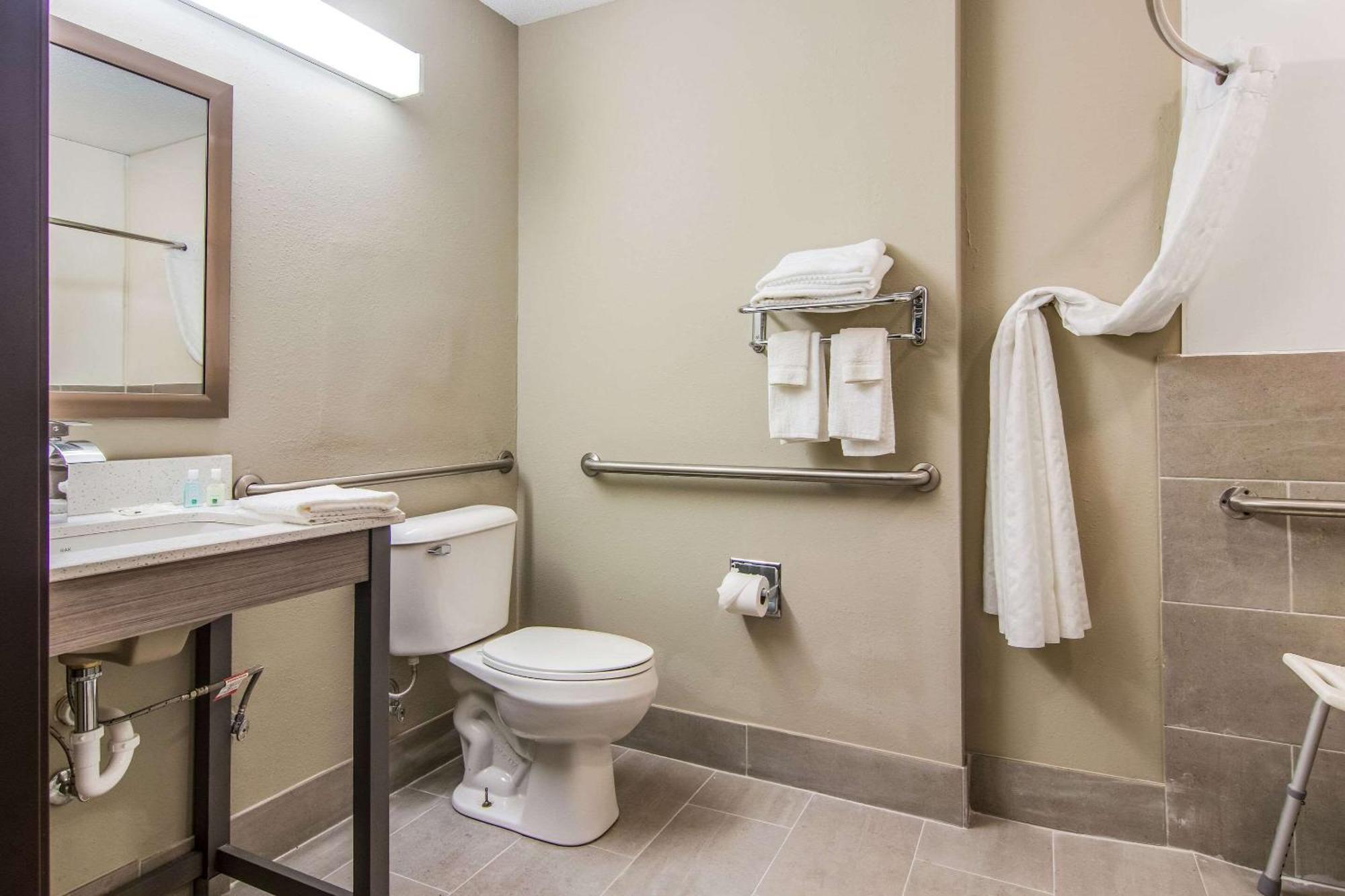 Quality & Grove City-outlet Mall Hotel Grove City